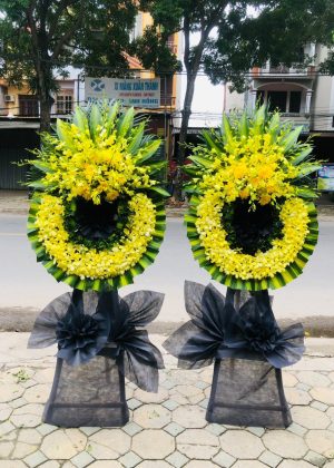 Hoa viếng cho người già