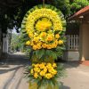 Hoa viếng màu vàng